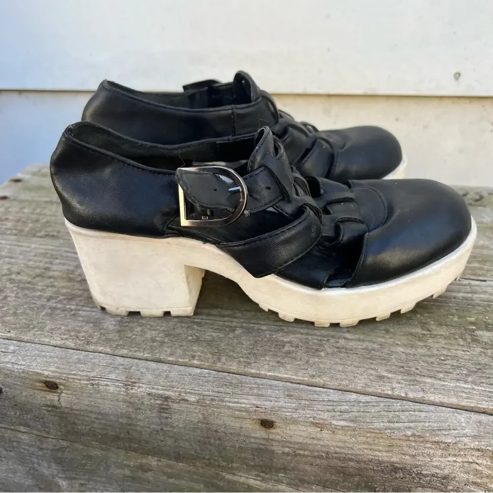 Vintage Y2K soda black basket weave chunky heeled platform sandals